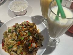 -阿瓦山寨·湘菜现炒·剁椒鱼头王(咸阳总店)