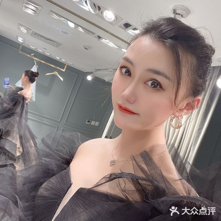 Grace Kelly婚纱与礼服（北京店）