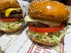 -The Habit Burger Grill 哈比特汉堡(爱琴海店)