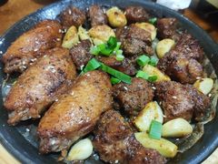 -老东镇啤酒屋海鲜加工·蒸汽海鲜·海鲜烧烤(台东店)