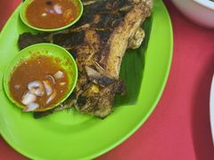 -明记烧鱼美味店