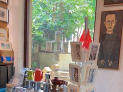 -荒岛书店(黄县路店)