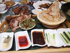 熏肘子卷烙饼套餐-花家怡园