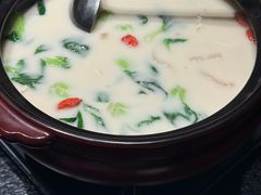 汤老豆腐煮泡泡青-大拙里·精致融合菜(沙湖桃源国际店)