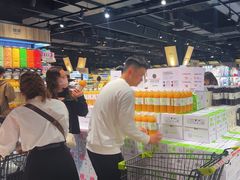 -胖东来生活广场(健康路店)