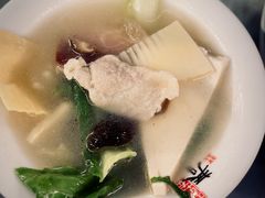 -蔼若春.传承三十年云南菜(金碧公园店)