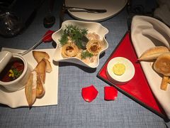 -弦月窗LUNETTE BY AMANDA(复兴路店)