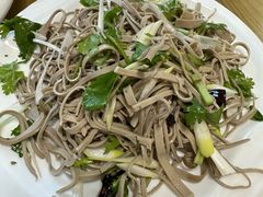 -溢心园香河肉饼总店
