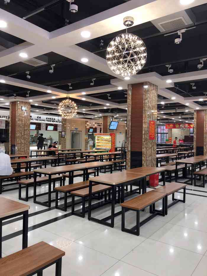 西安财经大学双穗苑餐厅-"财经大学的新校区在长宁宫那里 这个食堂在.