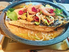 -鸣记脆皮烤鱼·海鲜烤鱼(三八广场店)