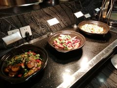 自助取餐区-汇泉王朝大饭店-旋转餐厅(南海路店)