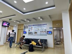 -上海大学附属上海和平眼科医院