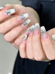 -小乐化妆美甲半永久培训学校