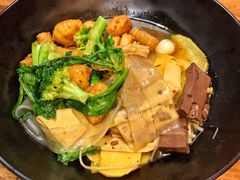 -万记麻辣烫国展总店