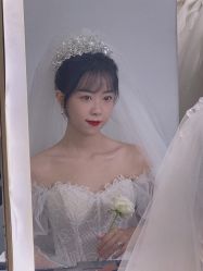 -艾米丽婚纱礼服