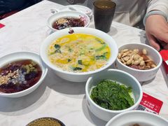 -渝是乎酸菜鱼·川渝小炒(新世界百货望京店)