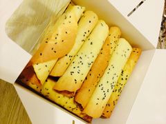 蛋卷-赞记龙凤礼饼(广州市二宫向群宾馆店)