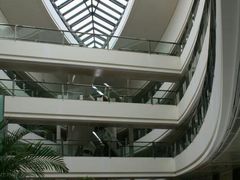 -上海滴水湖皇冠假日酒店