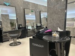 -TONI&GUY