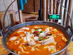 -老滇山寨•云南特色菜•地方菜•民族风情歌舞表演(金碧店)