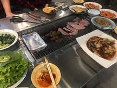 -马路牙子烧烤音乐酒馆(望京店)