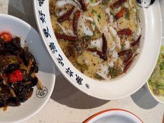 -江渔儿酸菜鱼(奥园广场金发购物中心店)