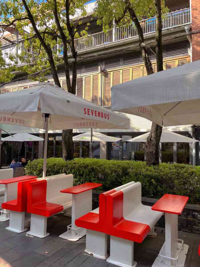 sevenbus(武汉天地店)-"记得这家店刚开的时候还看到有公众号的推文.