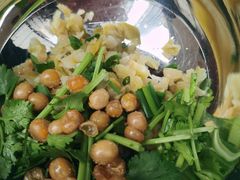 -鸿顺老铁锅美蛙鱼府(解放碑店)