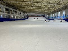 -乔波室内滑雪场