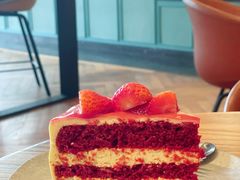 草莓红丝绒蛋糕-Wagas沃歌斯(深圳印力中心店)