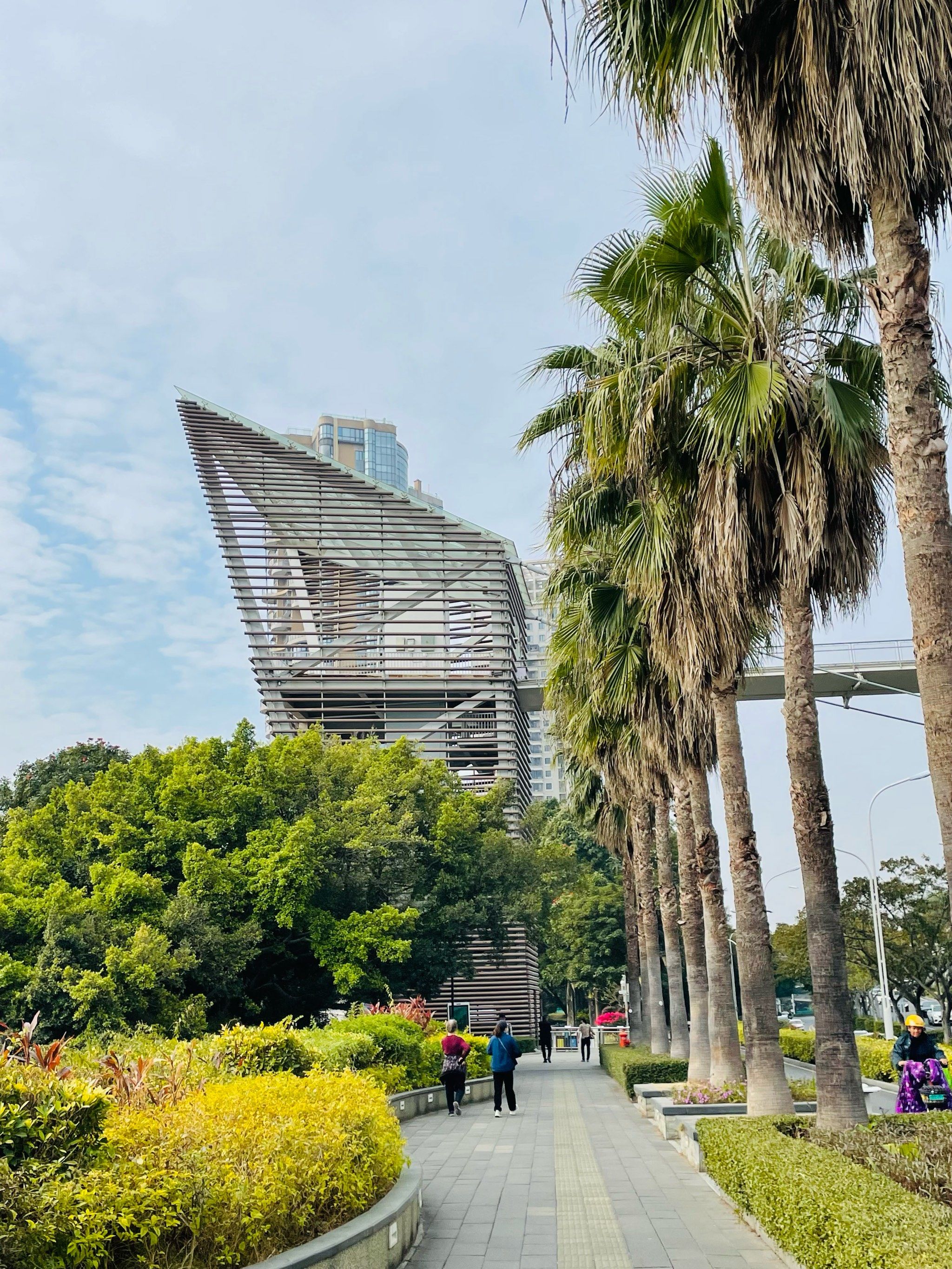 漫步厦门湖边水库健康步道