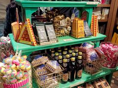 -九又四分之三站台哈利波特商店