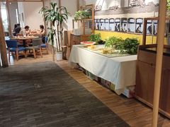 -渝信川菜 · 川味家常菜(财富购物中心店)
