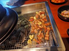 -肉甲韩国木炭烤肉(新壹街1店)