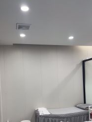 -苗方清颜专业祛痘·皮肤管理
