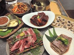 -草家酱蟹炭火烤肉店(珲春南路二店)