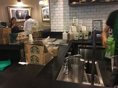-星巴克(港汇1号办公楼店)
