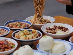 -李与白包子铺(桐梓林店)