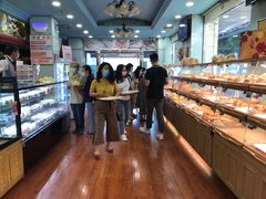 面包甜点陈列柜-新侨三宝乐面包店(崇文门店)