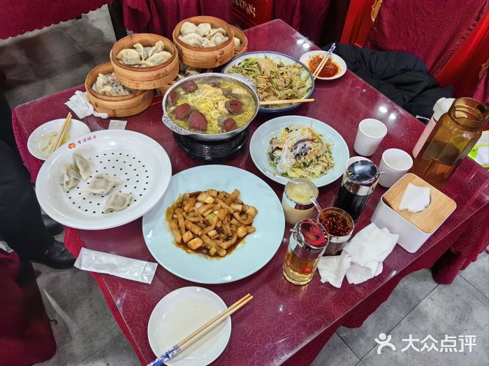 老边饺子馆(中街店)餐具摆设图片