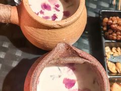 -何师烧烤·小龙虾·江湖川菜·精酿啤酒(成温店)