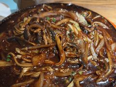 -蜜桃餐厅·伴山(湖滨商业街店)