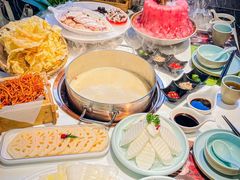 -洪氏嗨捞·广东猪肚鸡·椰子鸡火锅(西咸万象城店)