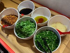 -小蛮椒麻辣烫·麻辣拌(青浦宝龙店)
