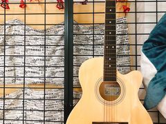 -八度音乐吉他教室(汉广店)
