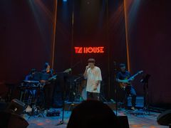 -TZ House音乐现场(来福士中心店)