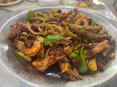 -休记光头香辣蟹干锅店(衣冠庙店)