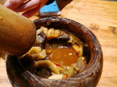 -老滇山寨•云南特色菜•地方菜•民族风情歌舞表演(金碧店)