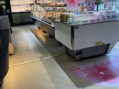 面包甜点陈列柜-皇后西斯汀(千姿汇店)