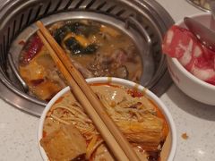 -龍歌自助小火锅(芝罘万达店)